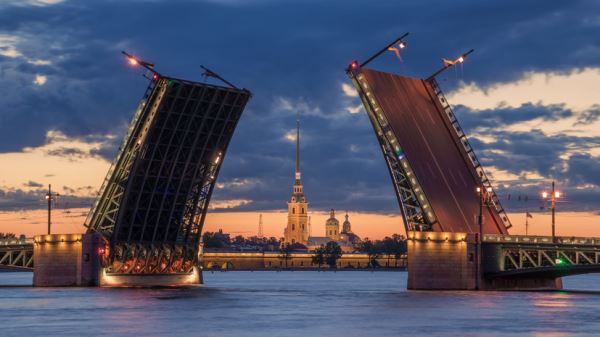 В Петербурге разведут Дворцовый мост под спортивную музыку